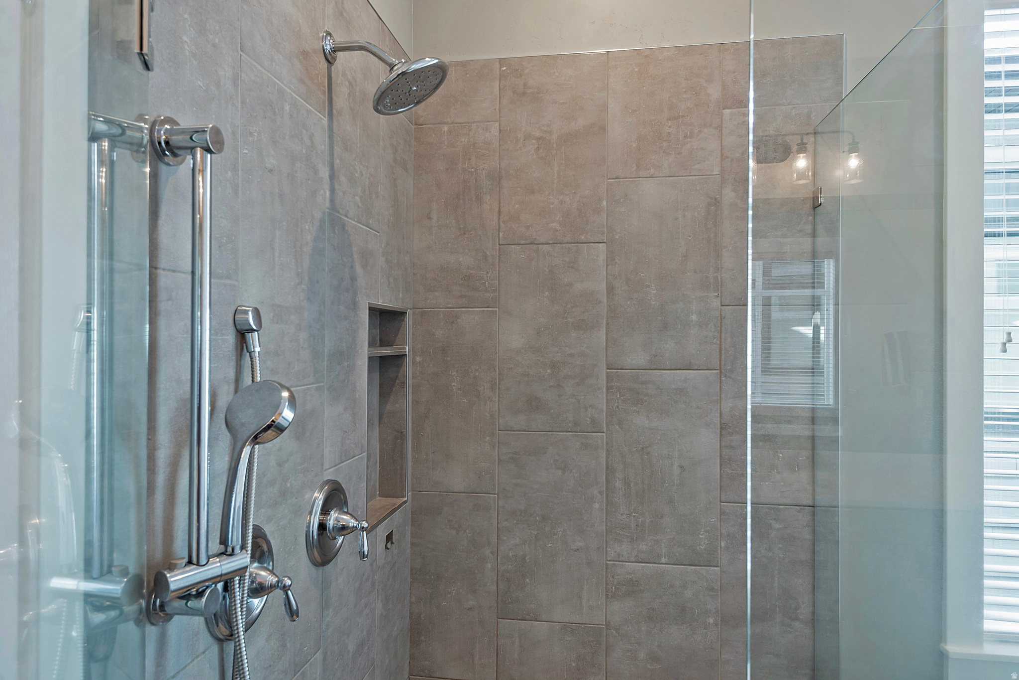 VILLAS@DIMPLE DELL - Residential