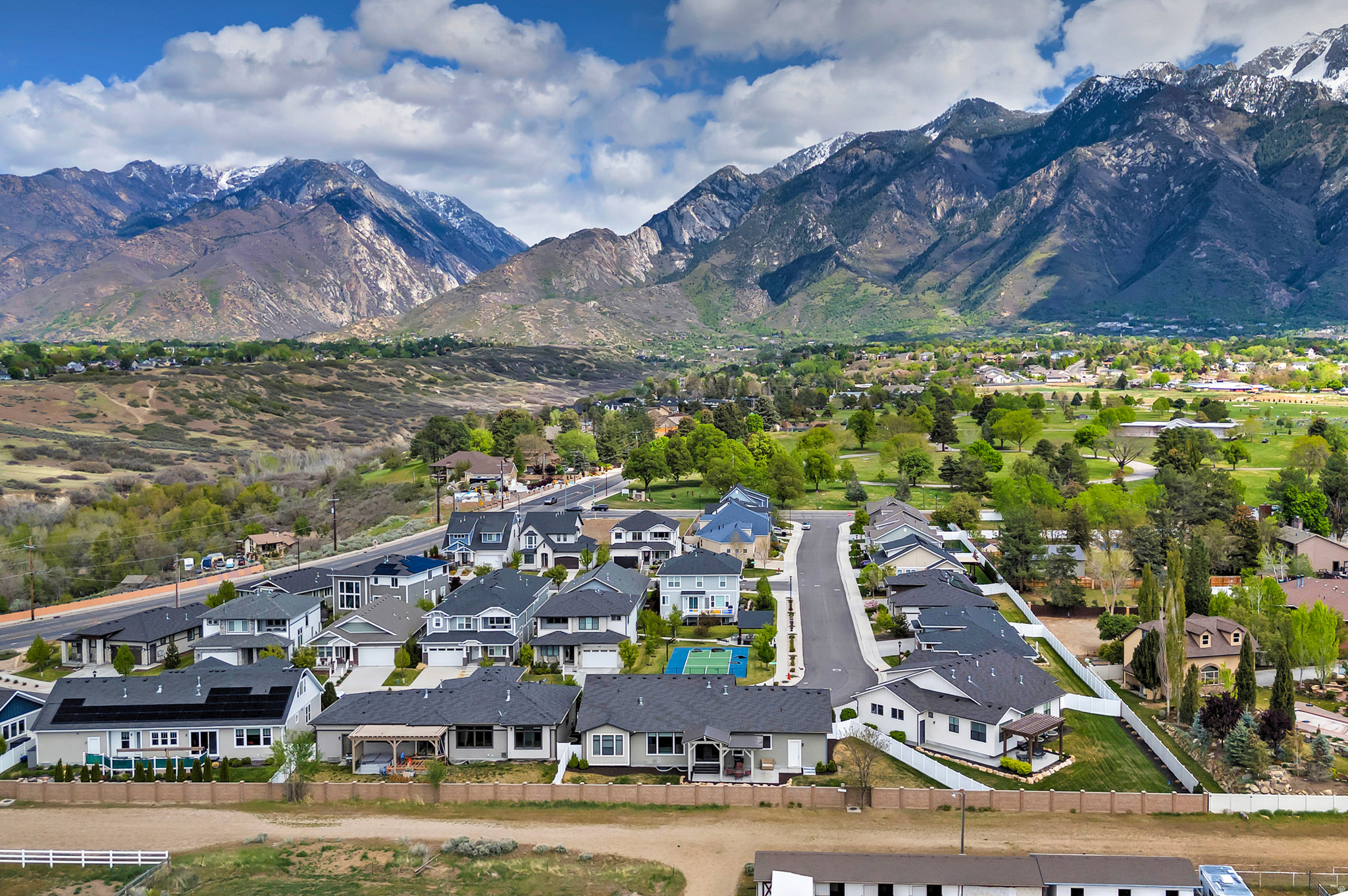 VILLAS@DIMPLE DELL - Residential