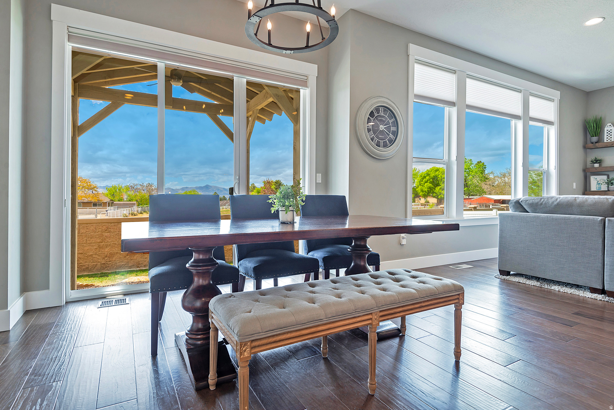 VILLAS@DIMPLE DELL - Residential