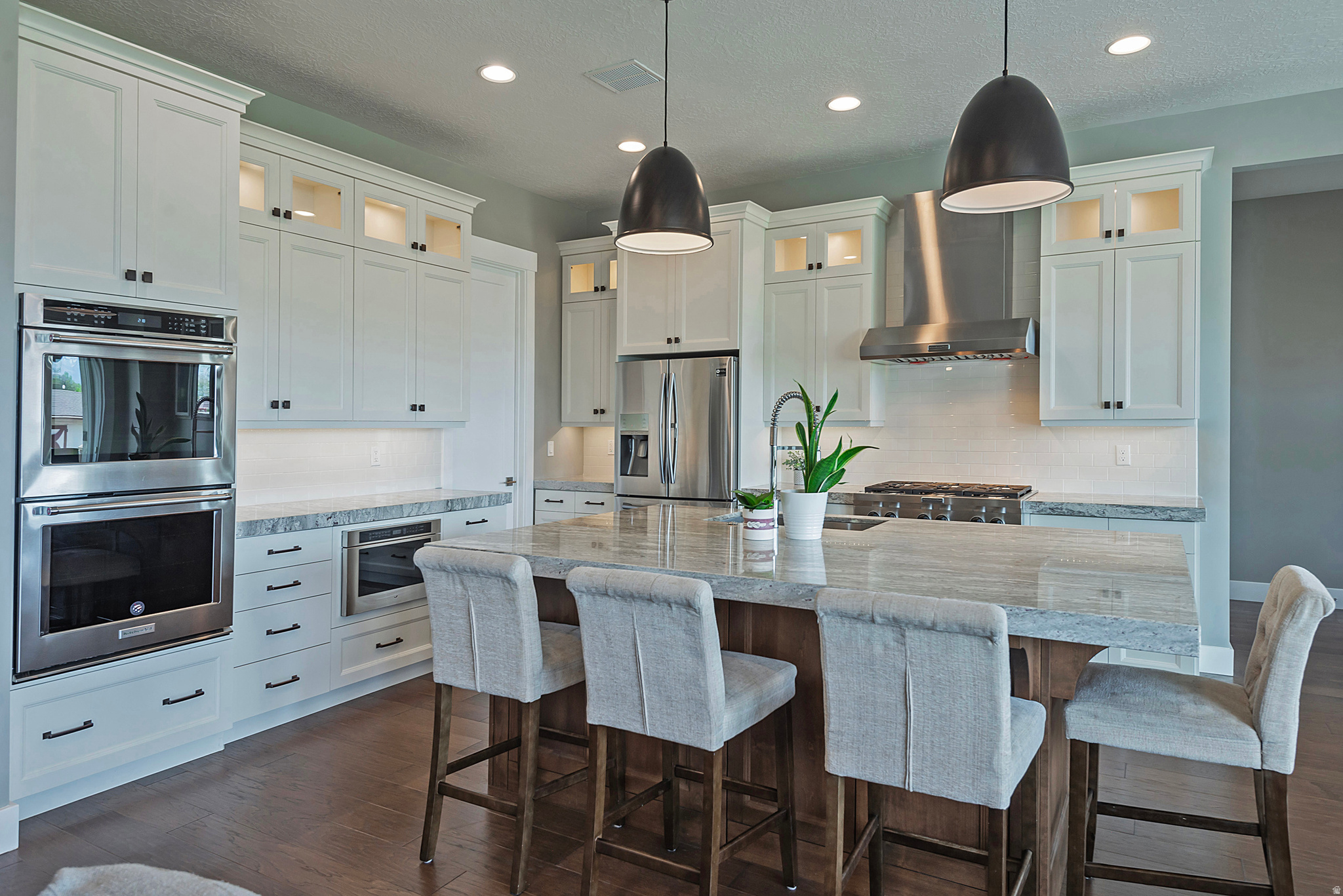 VILLAS@DIMPLE DELL - Residential