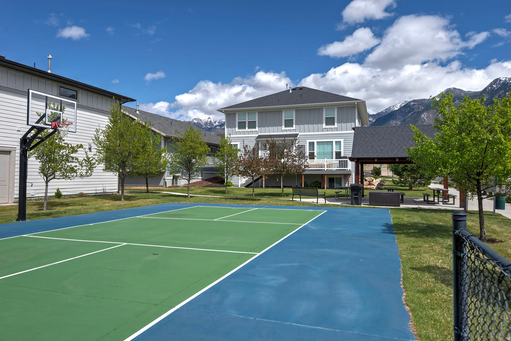 VILLAS@DIMPLE DELL - Residential