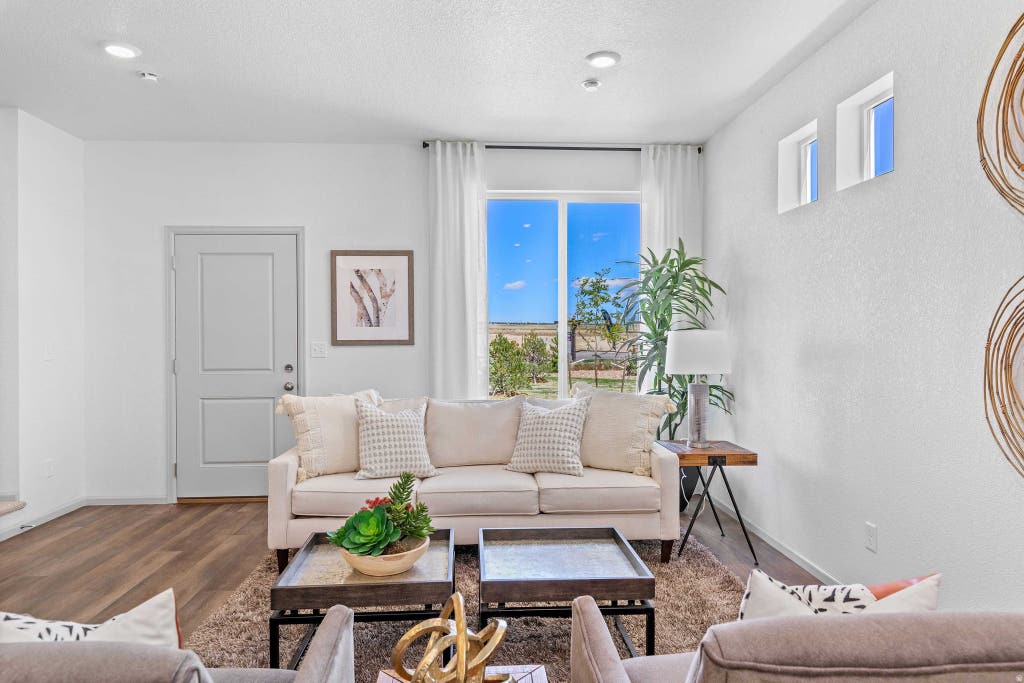 Photo of 488 N WEBER RIVER ST, Saratoga Springs, UT 84045 (MLS # 2177356)