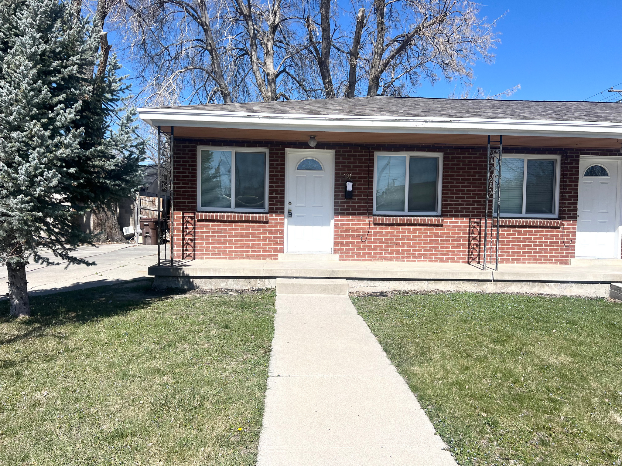 WELBY AVENUE SUB - Residential Lease