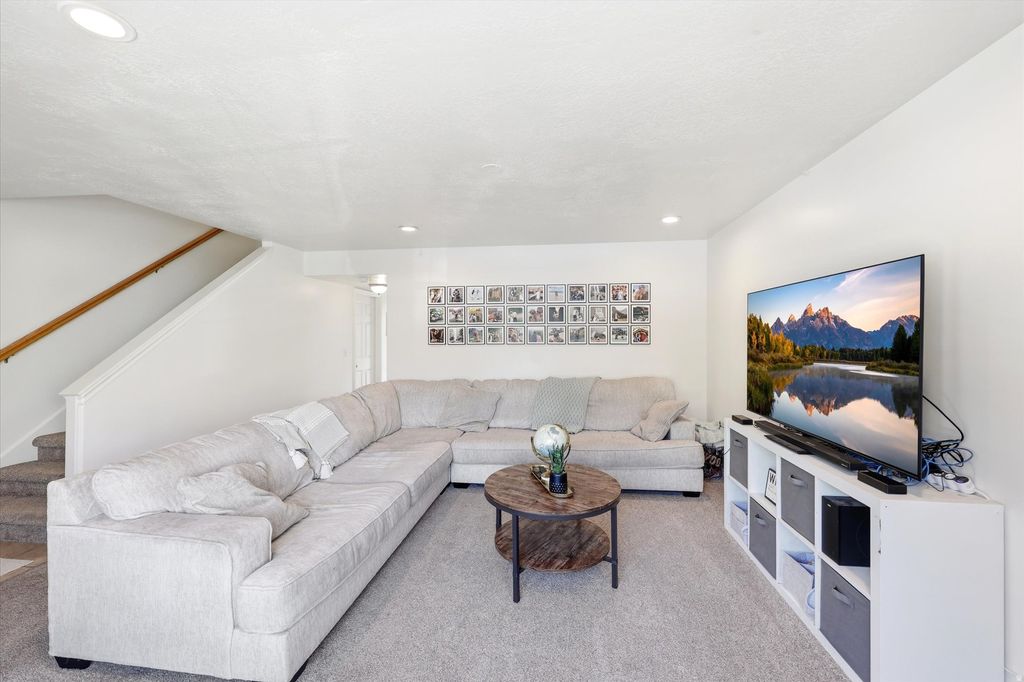 Photo of 1548 E 1350 S, Provo, UT 84606 (MLS # 2154640)