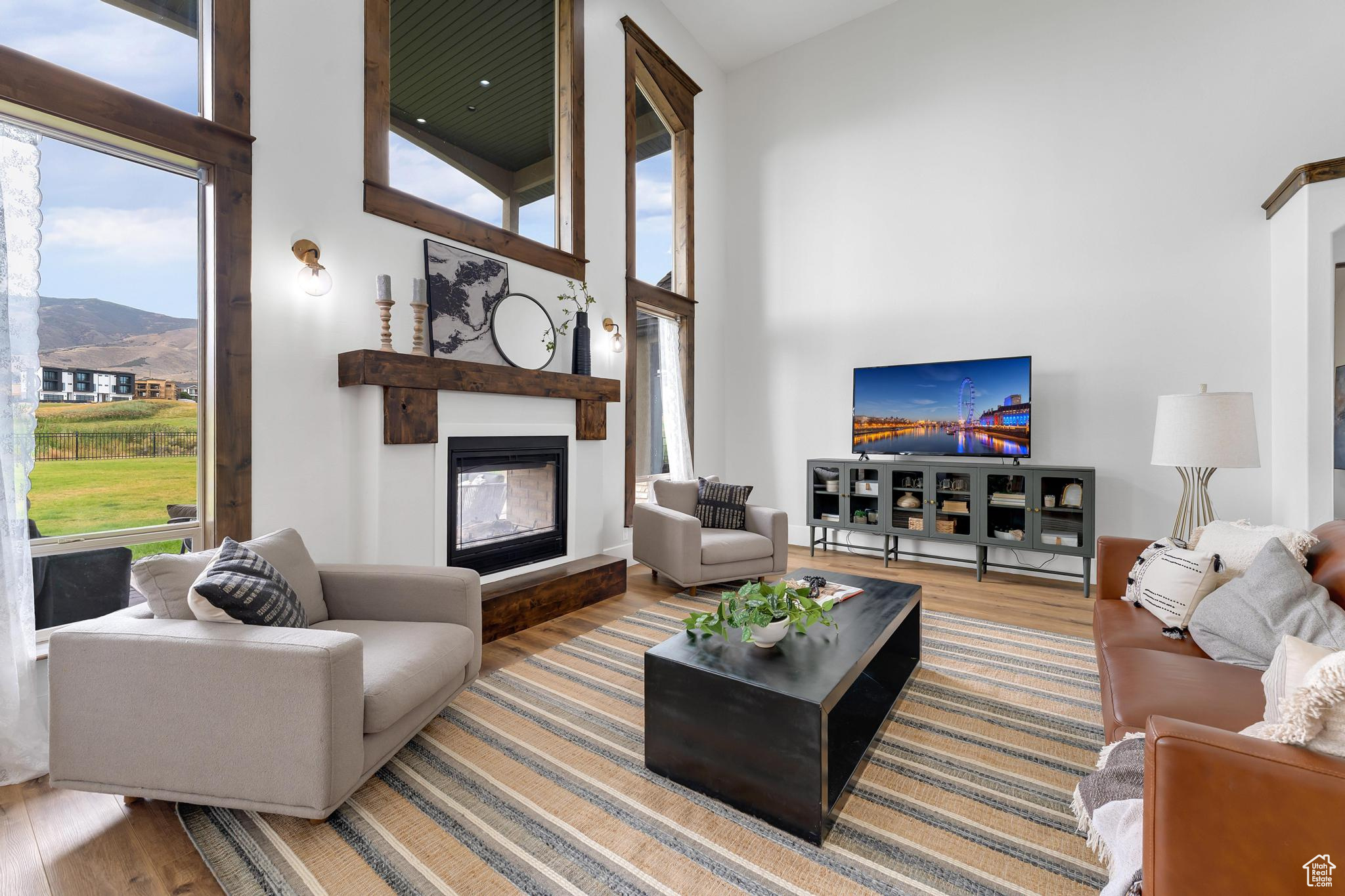 SARATOGA SPRINGS - Residential