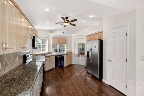 Tiny photo for 356 N CACTUS LN #7, Washington, UT 84780 (MLS # 2127307)