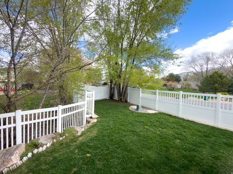Tiny photo for 973 E 250 S, Layton, UT 84041 (MLS # 2148390)