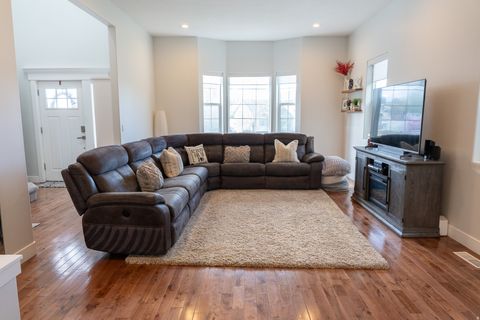 Tiny photo for 973 E 250 S, Layton, UT 84041 (MLS # 2148390)