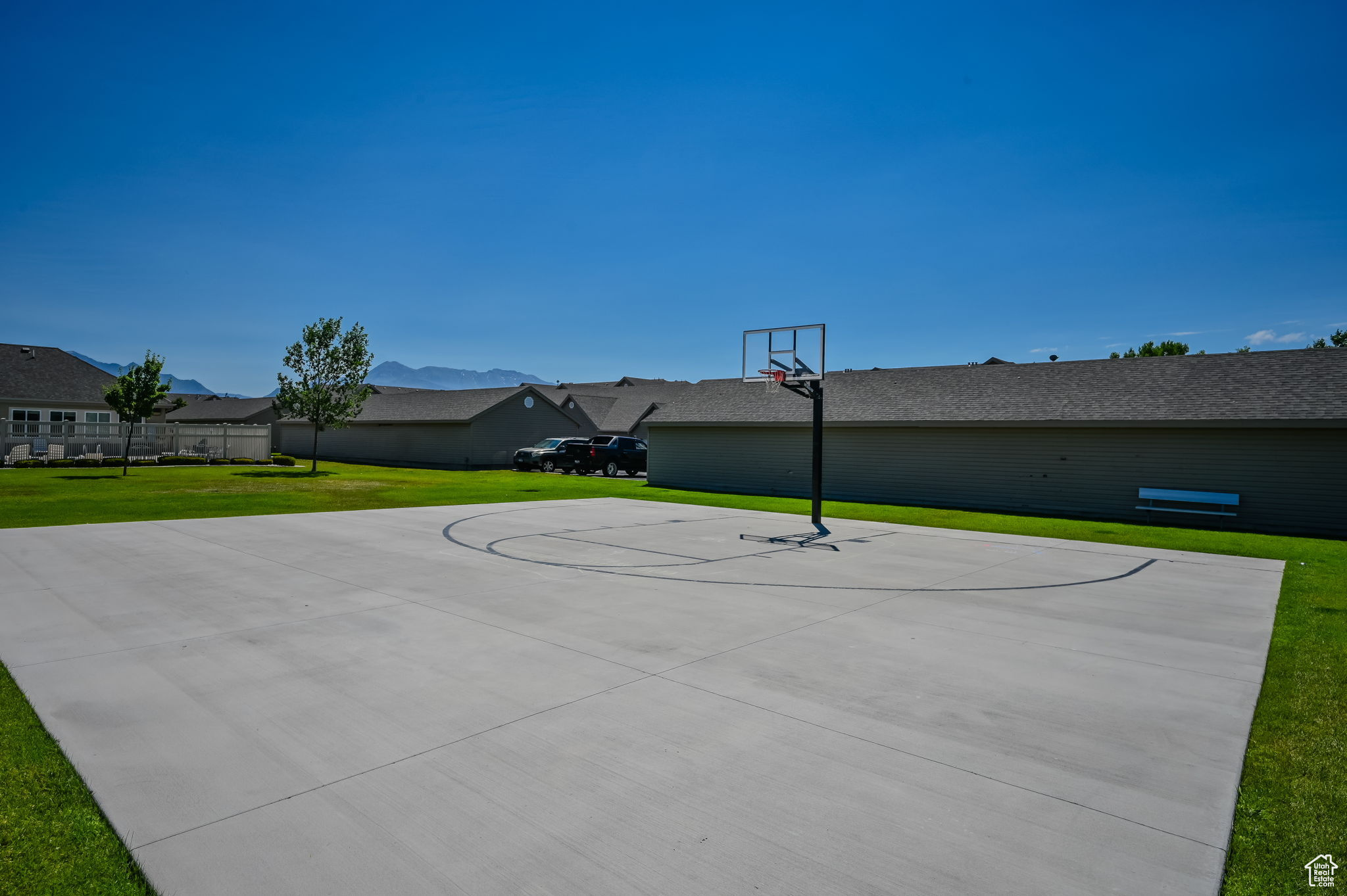 HILLCREST - Residential