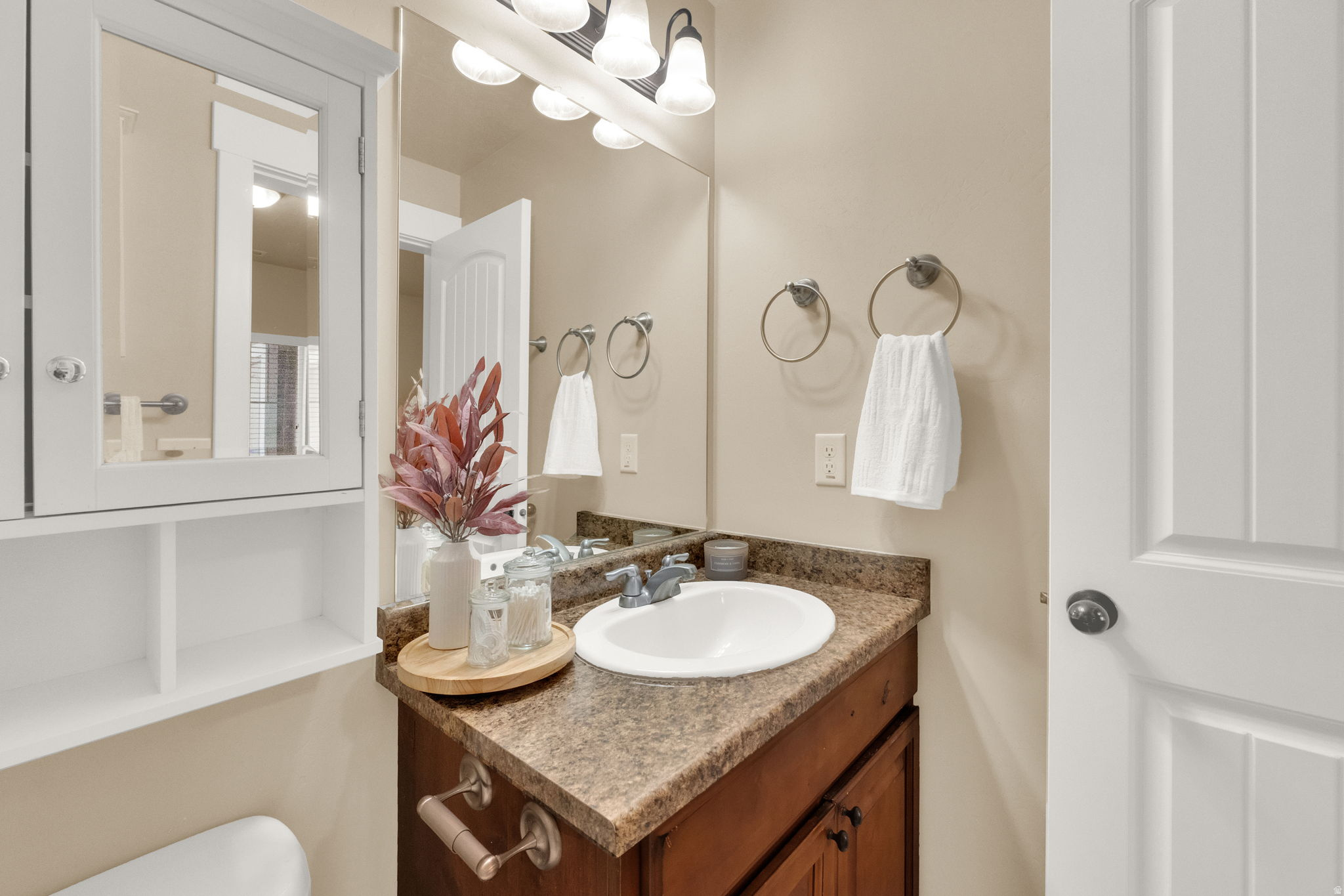 HILLCREST - Residential