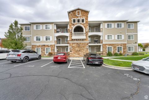 Photo of 1948 N CREST RD, Saratoga Springs, UT 84045 (MLS # 2118766)