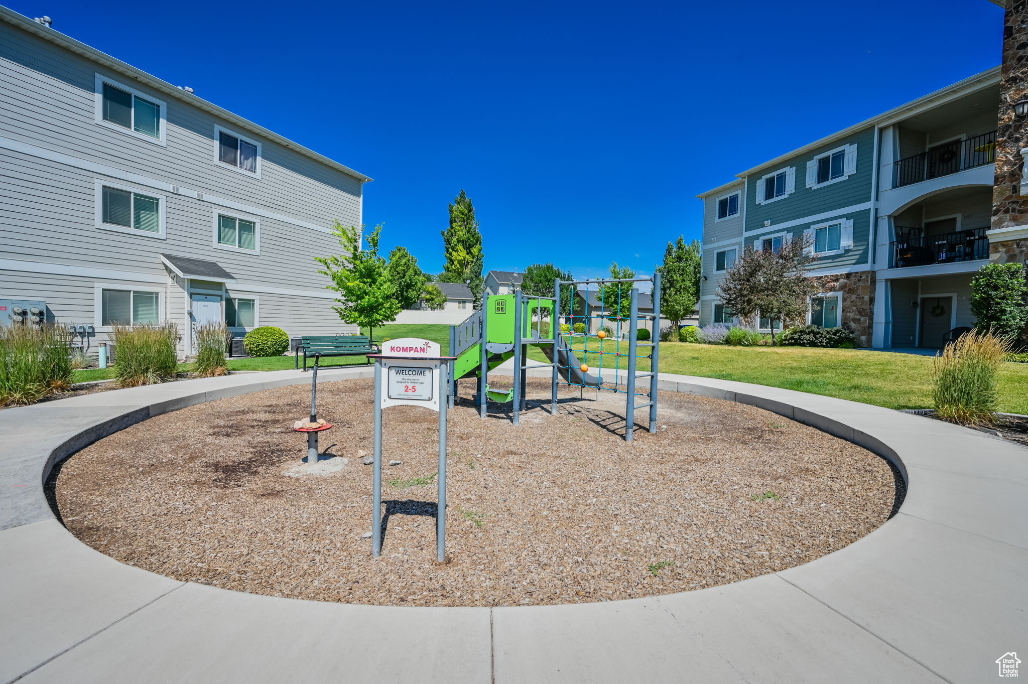 HILLCREST - Residential