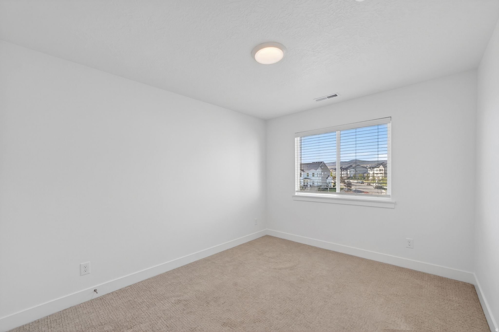 MOUNTAIN RIDGE - Residential