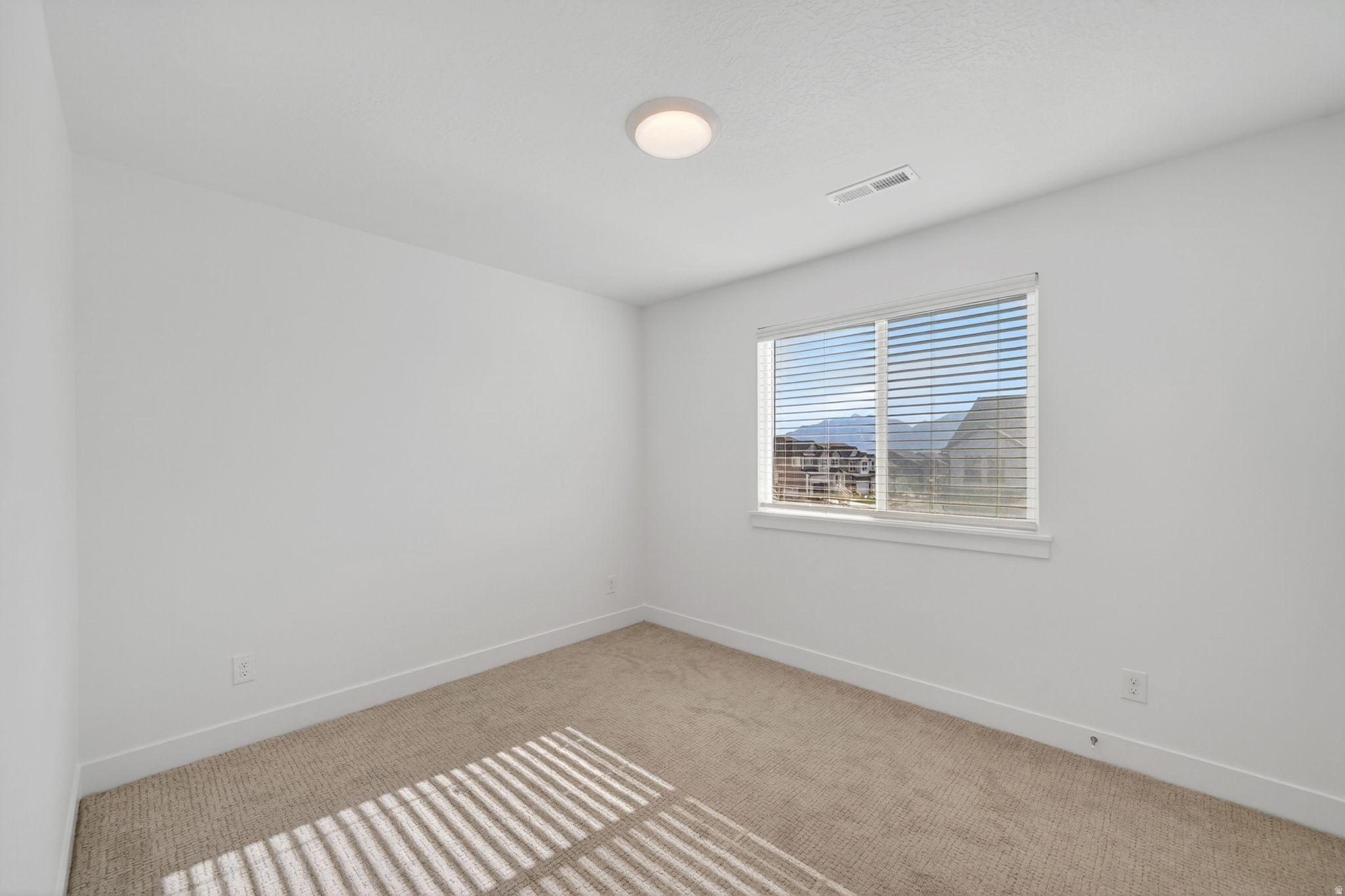 MOUNTAIN RIDGE - Residential