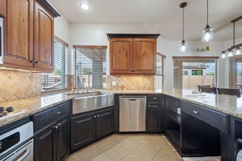 Tiny photo for 2553 S 2070 CIR E, Saint George, UT 84790 (MLS # 2127335)