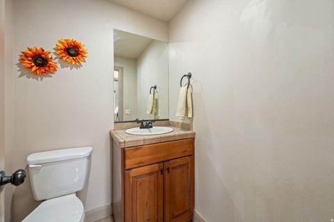 Tiny photo for 2553 S 2070 CIR E, Saint George, UT 84790 (MLS # 2127335)