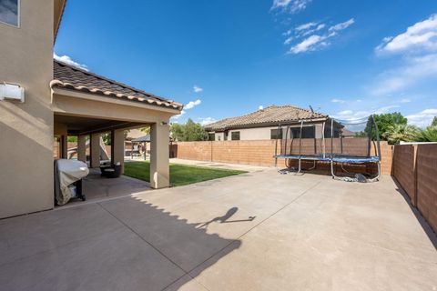 Tiny photo for 2553 S 2070 CIR E, Saint George, UT 84790 (MLS # 2127335)