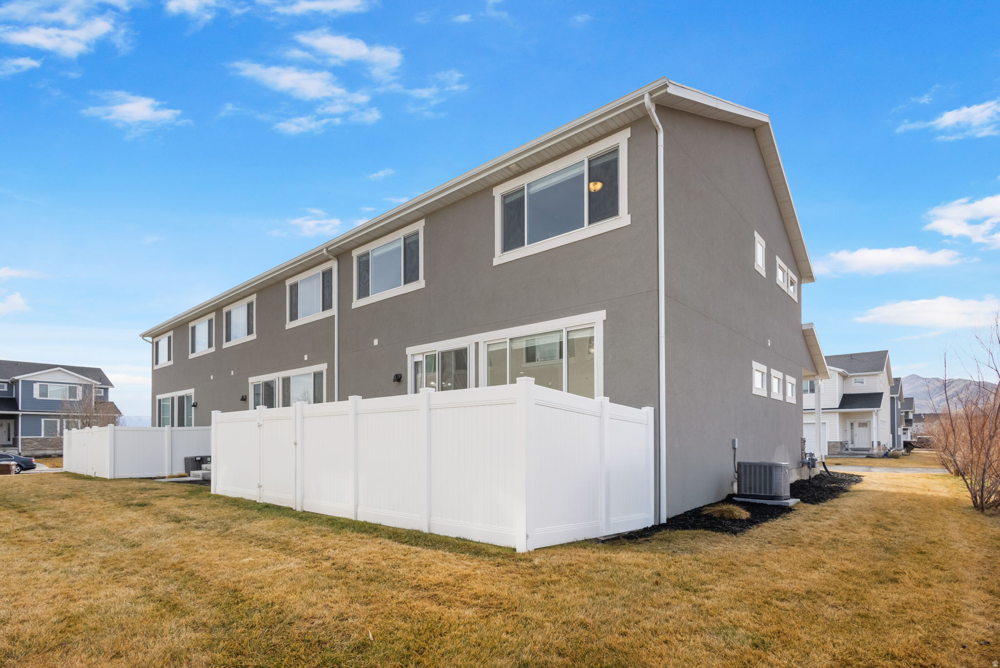 PONY EXPRESS - Residential