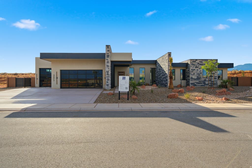 Photo of 3272 COTTONTAIL WAY S, Hurricane, UT 84737 (MLS # 2177985)