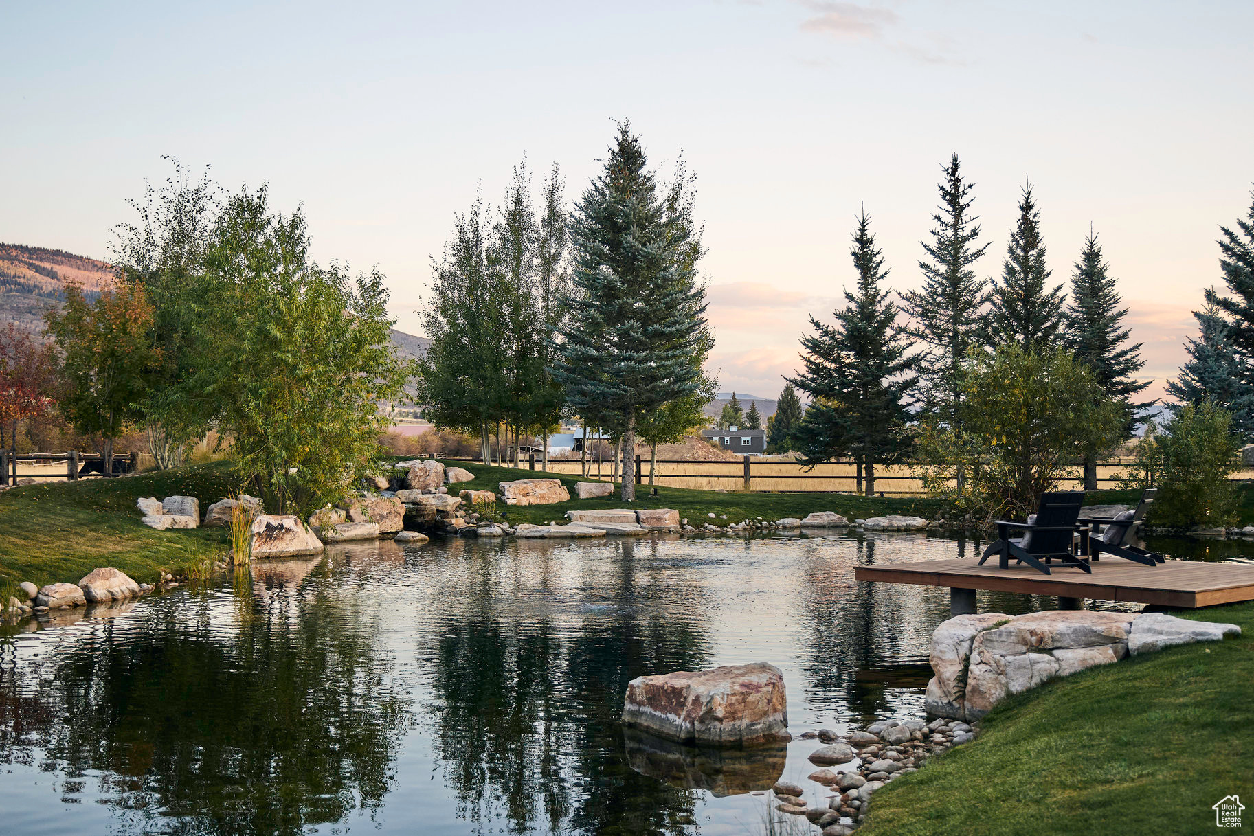 SUNRISE ESTATES - Land