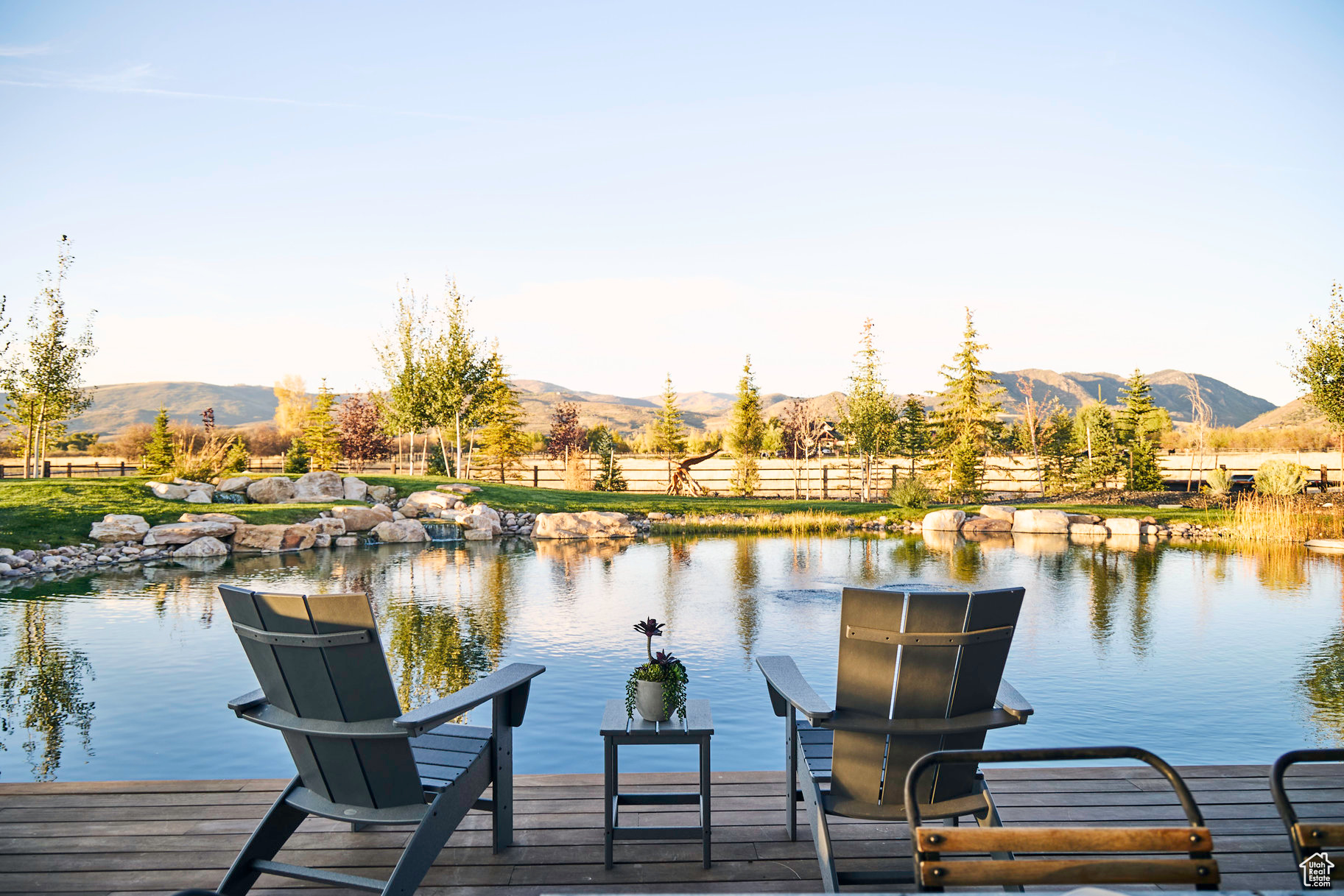SUNRISE ESTATES - Land