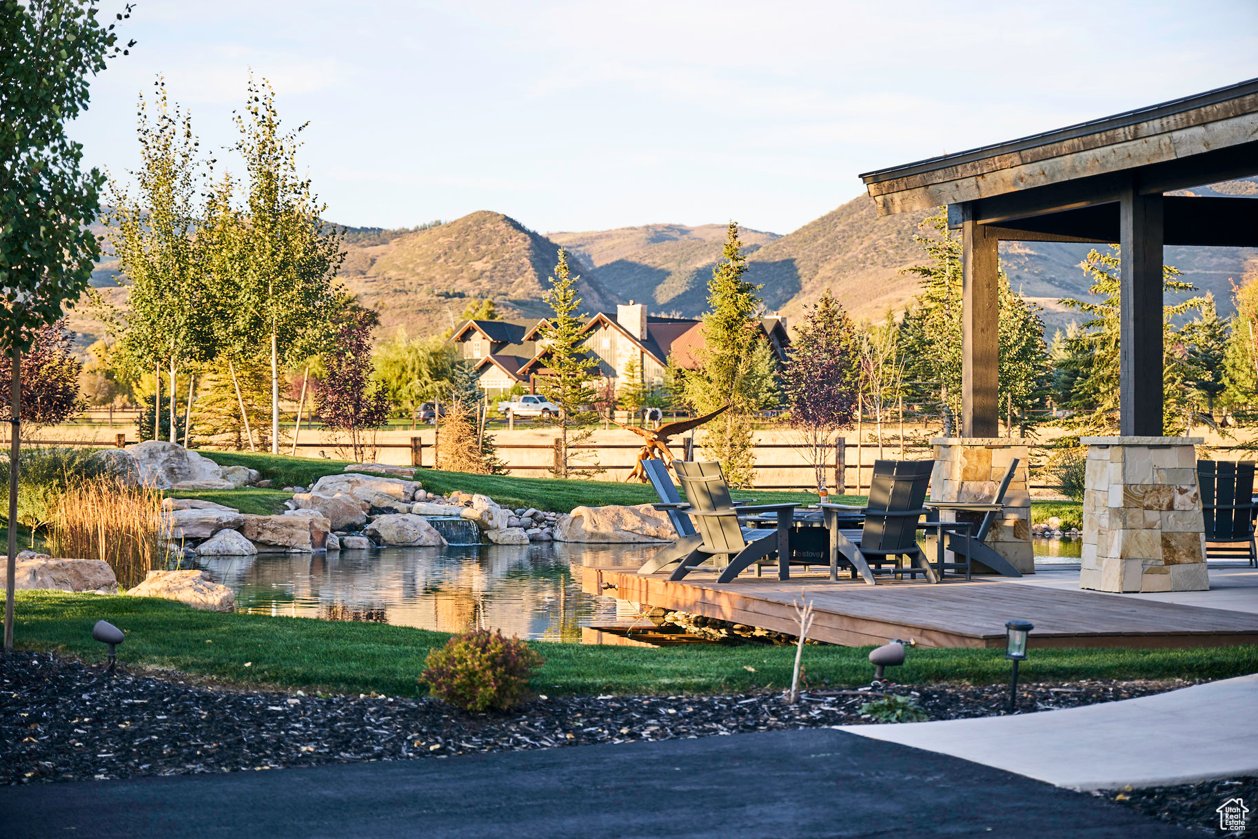 SUNRISE ESTATES - Land