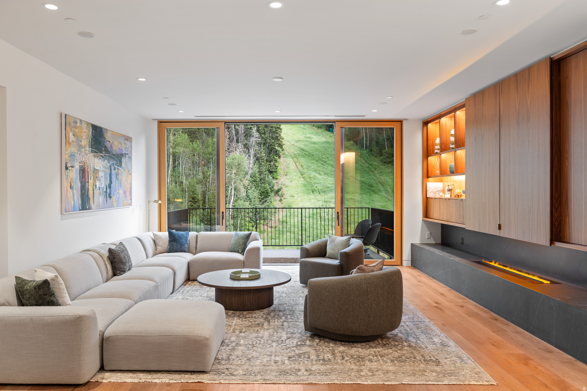 FOUNDERS PLACE - Residential