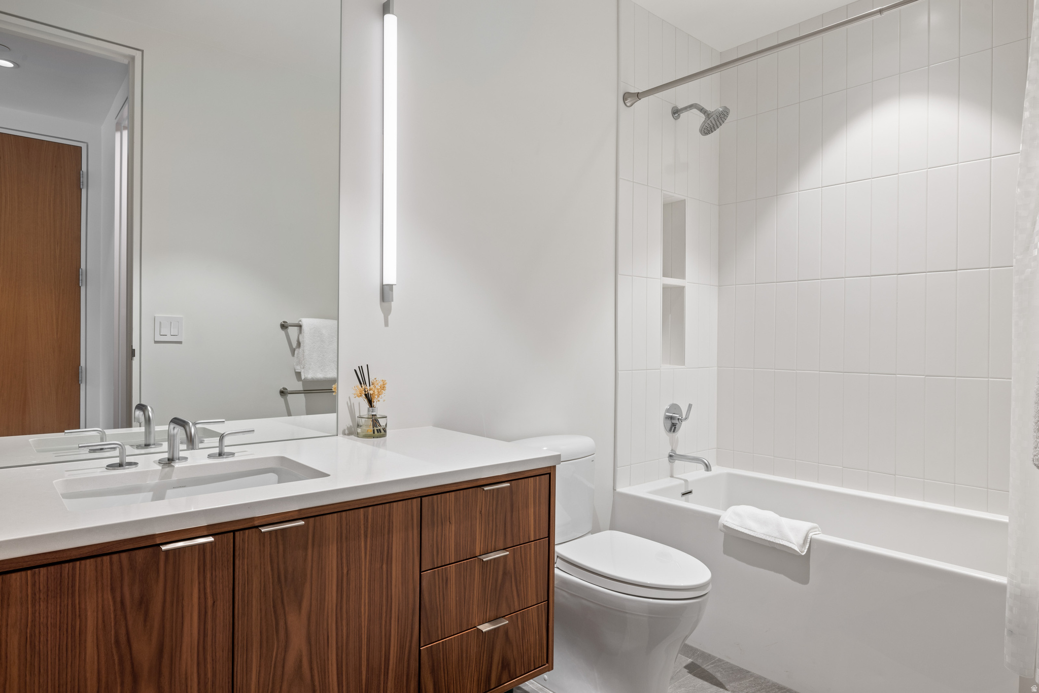 FOUNDERS PLACE - Residential