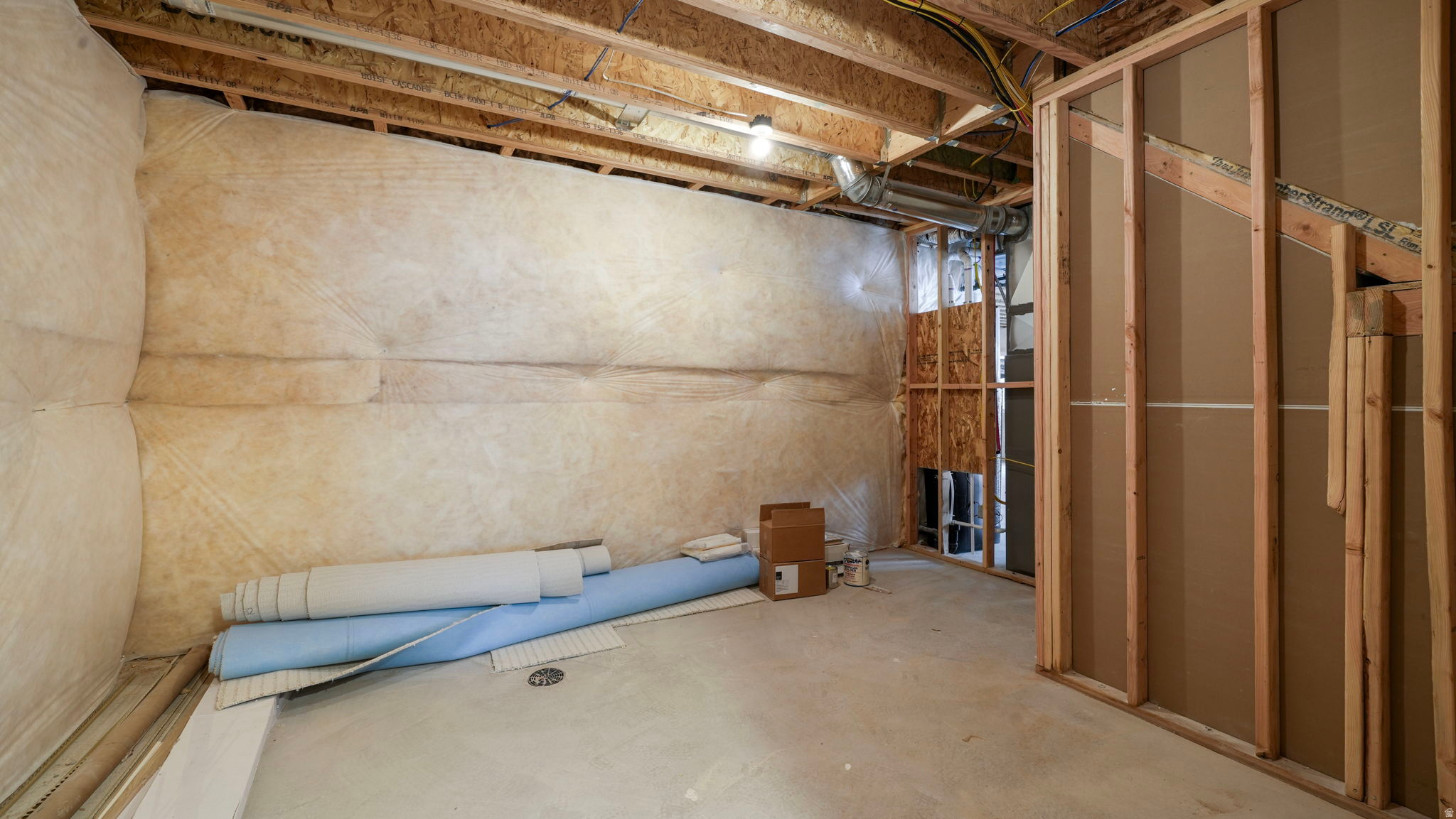 WHISPER HOLLOW - Residential