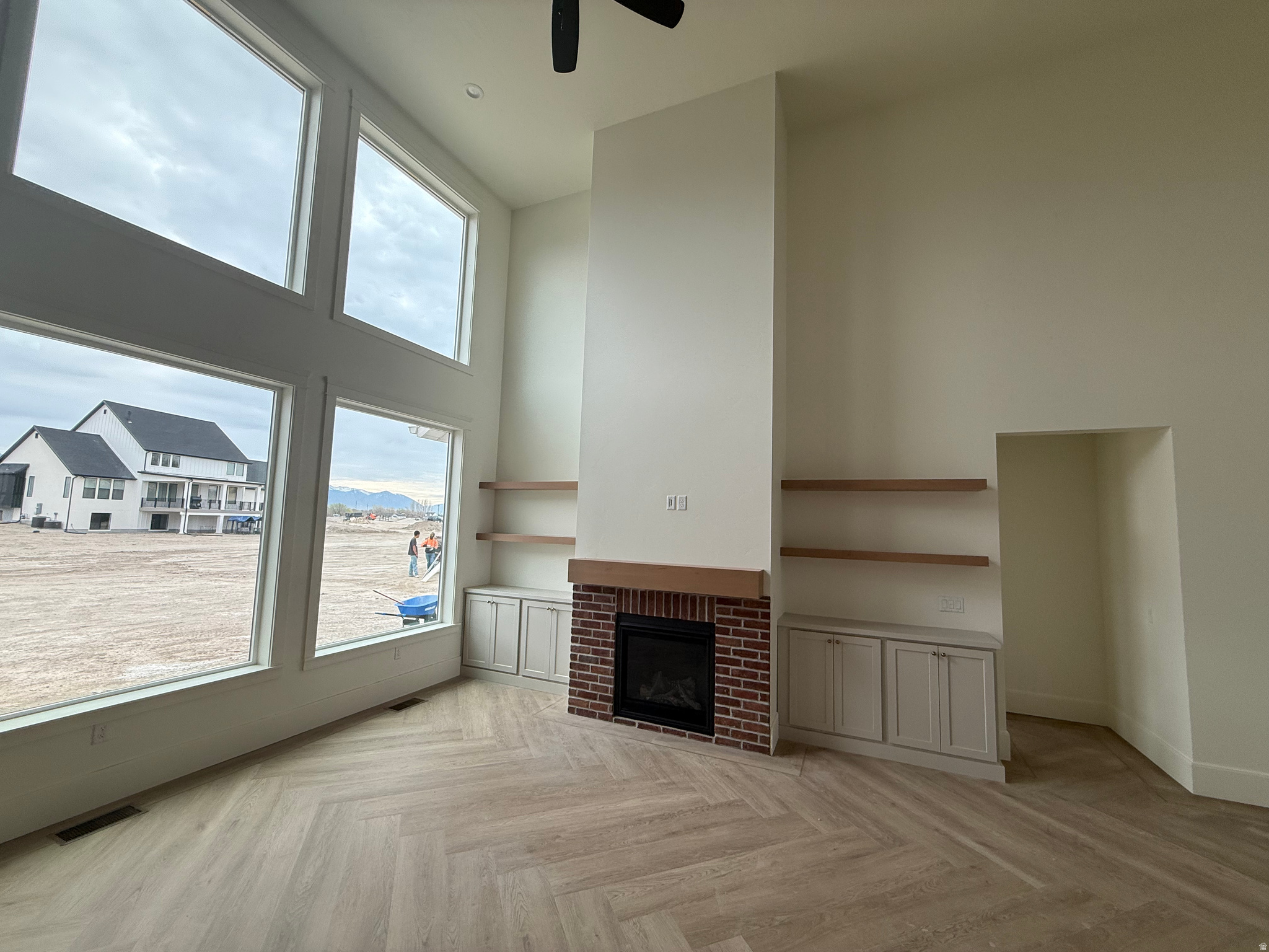 WHISPER HOLLOW - Residential