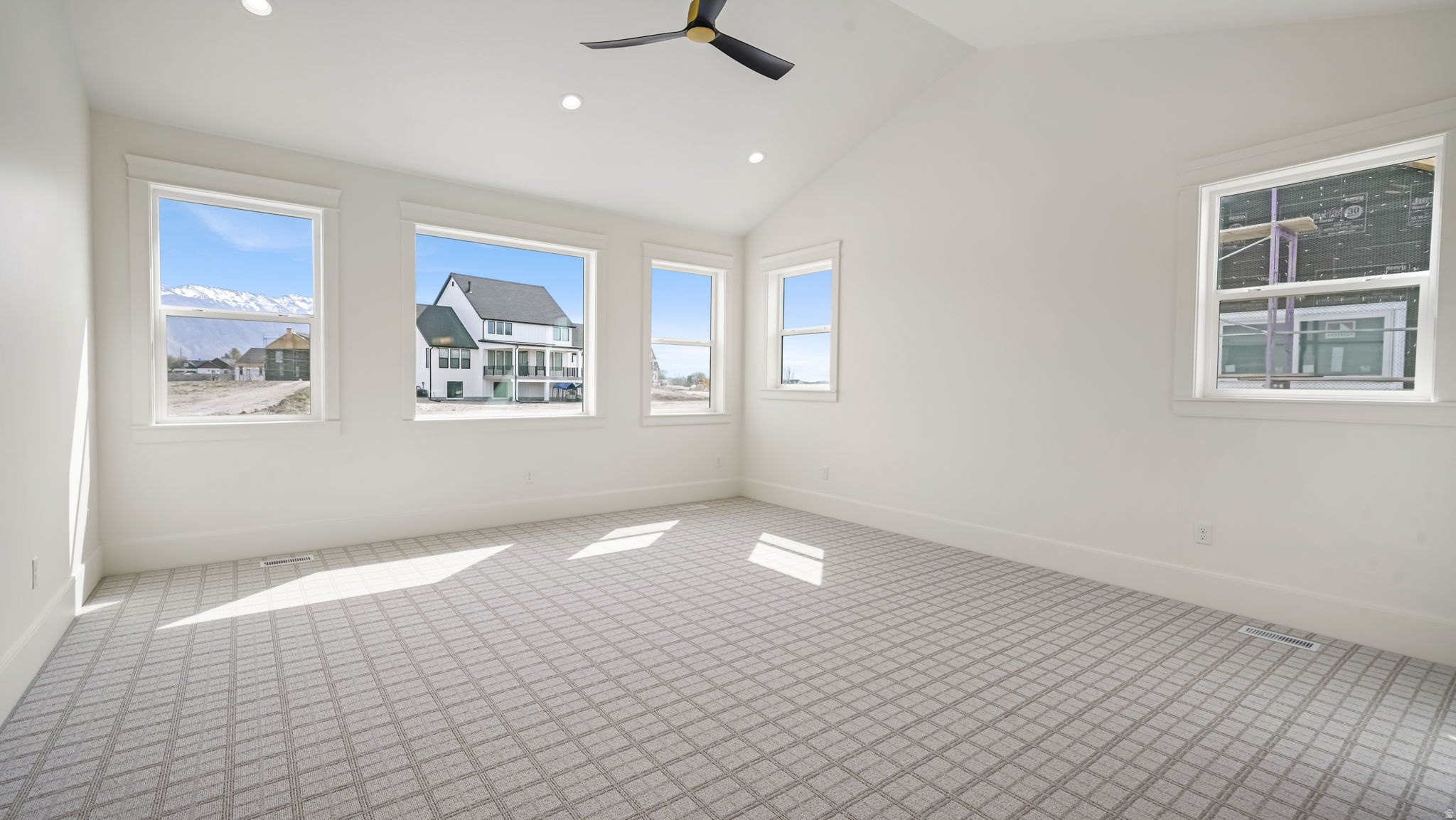 WHISPER HOLLOW - Residential