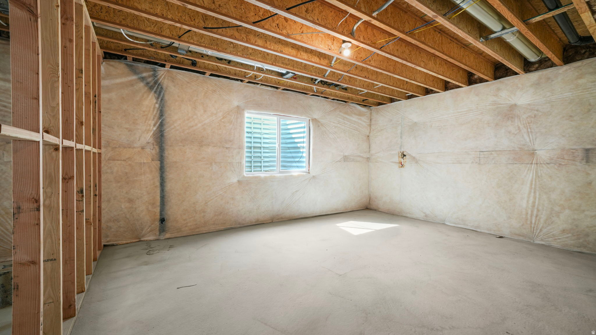 WHISPER HOLLOW - Residential