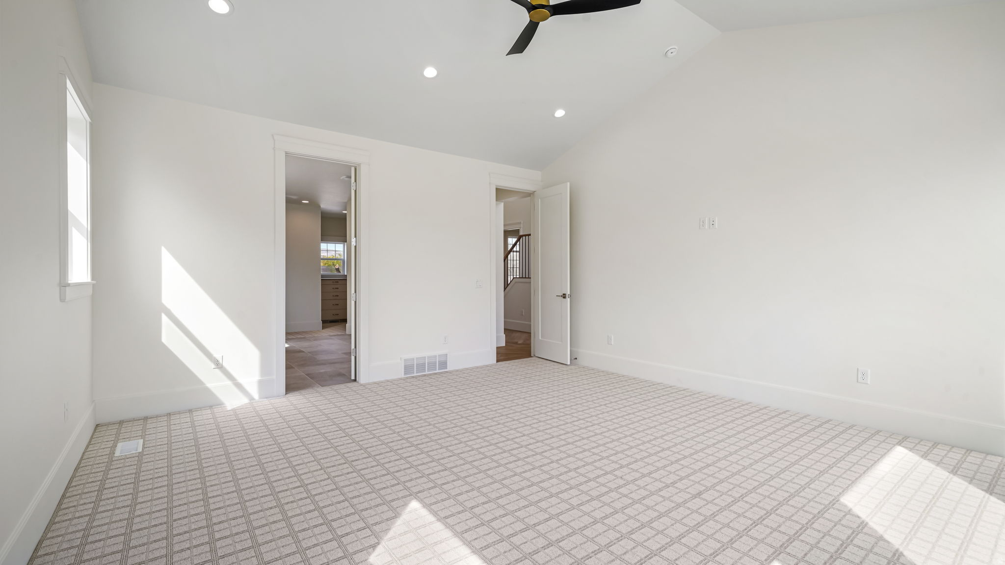 WHISPER HOLLOW - Residential