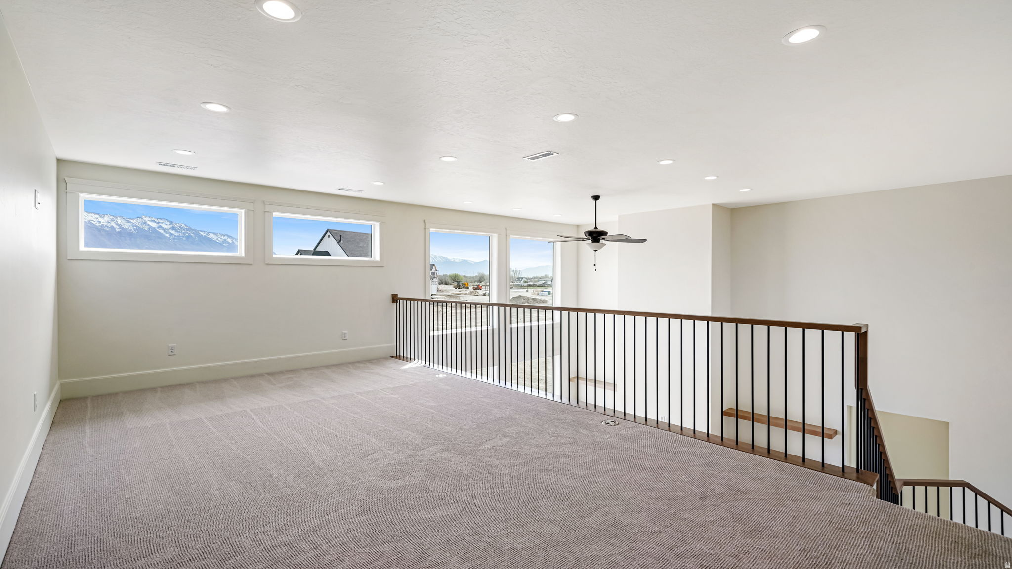 WHISPER HOLLOW - Residential