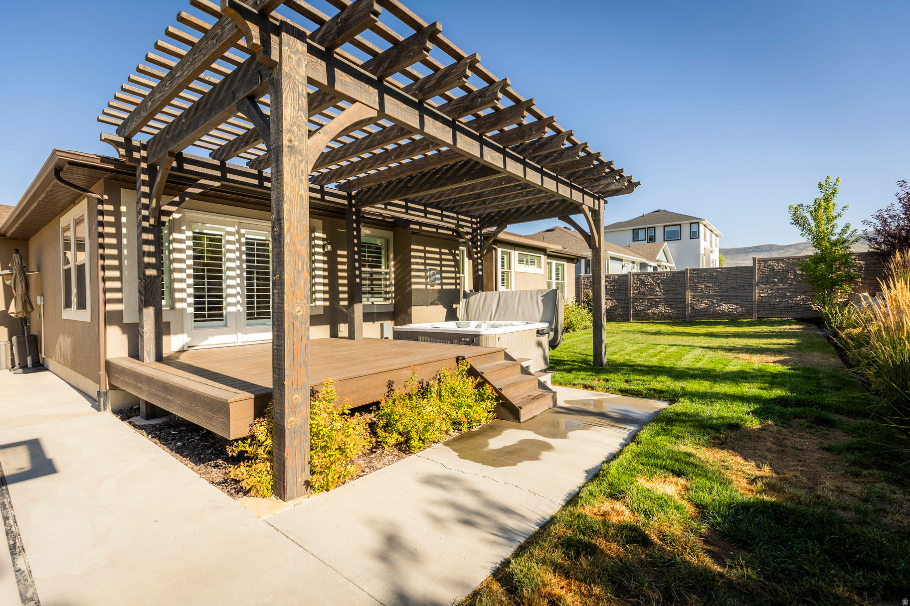 STONE CREEK - Residential