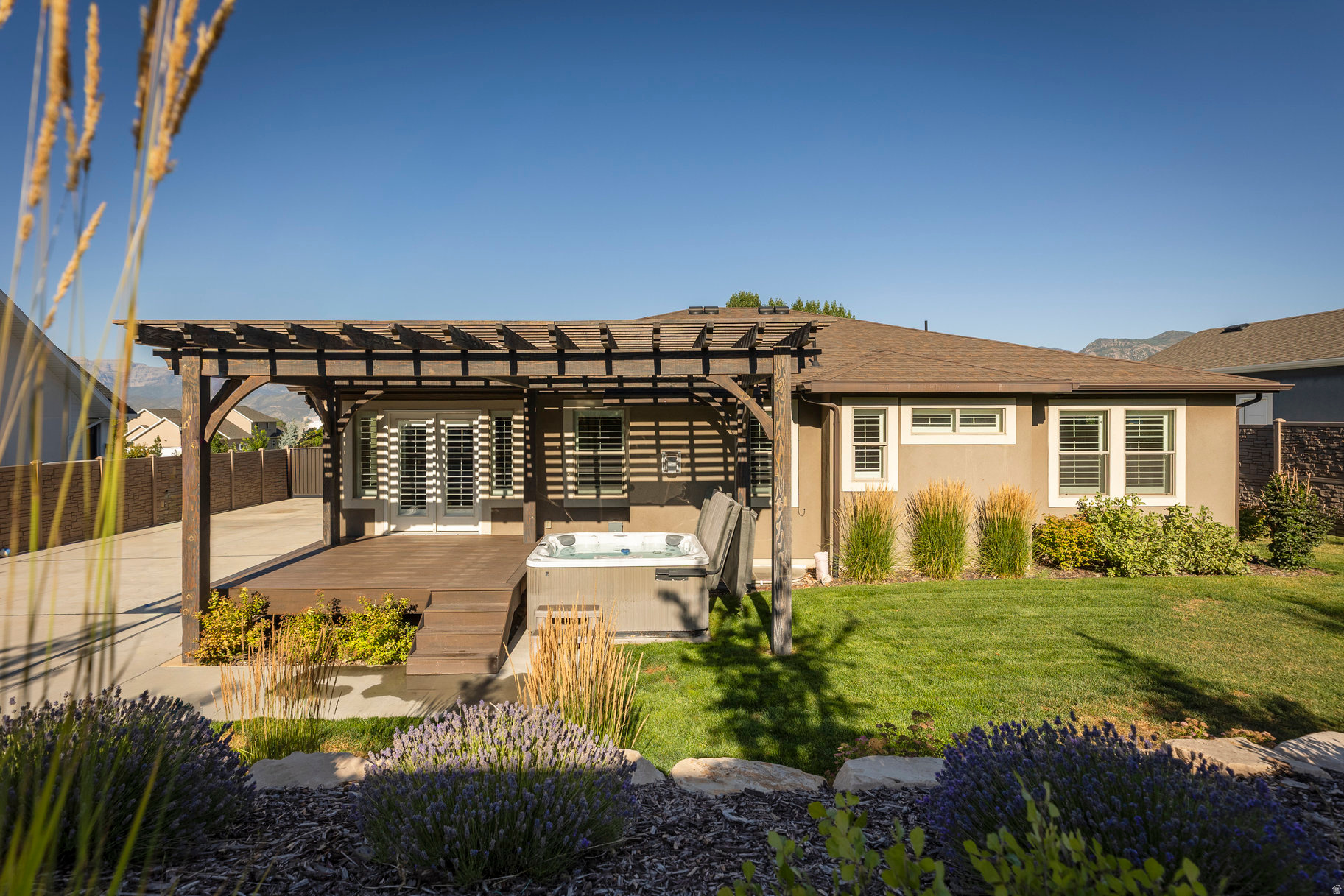 STONE CREEK - Residential