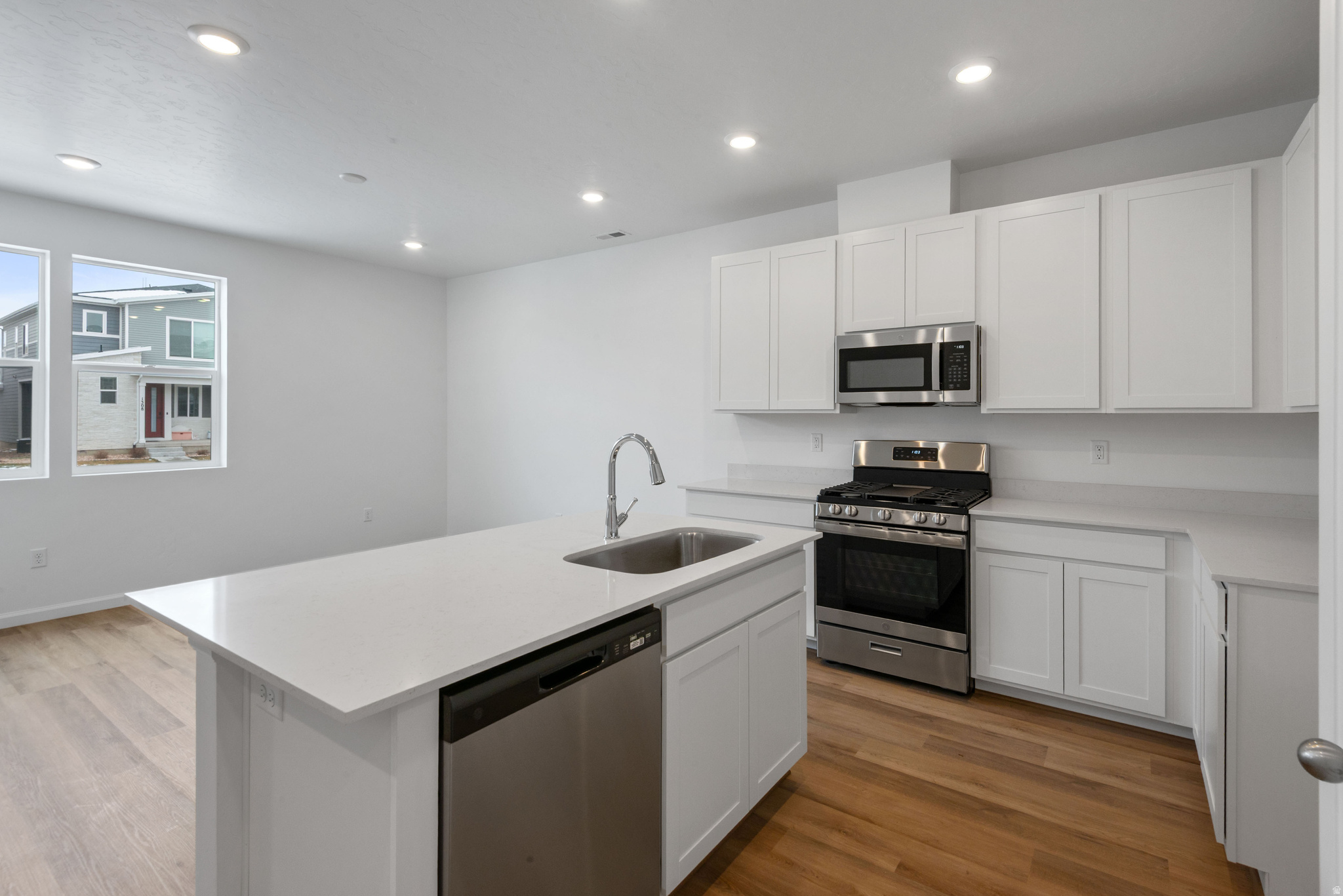 VILLAGES AT ARROWHEAD PARK - Residential