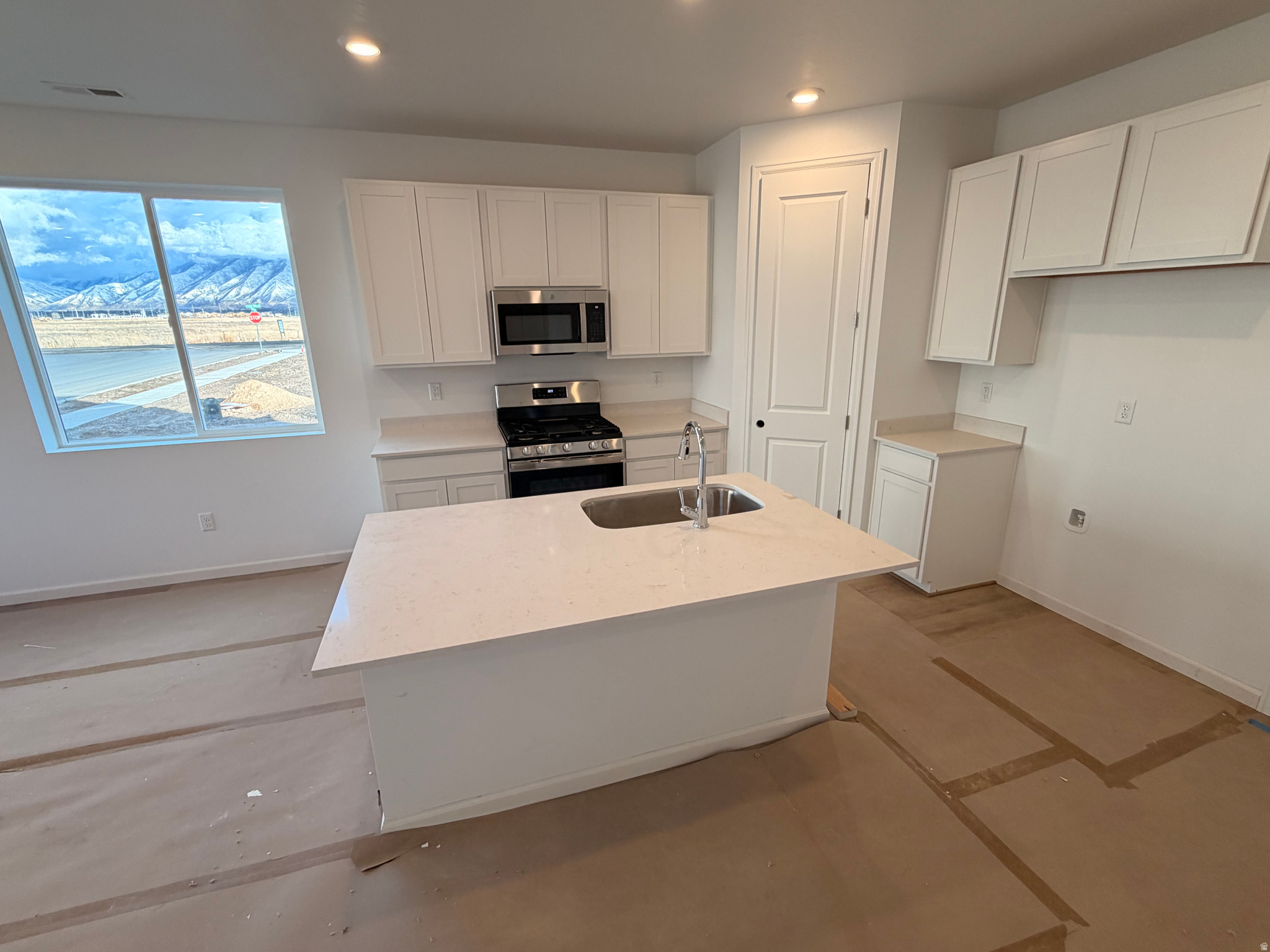 VILLAGES AT ARROWHEAD PARK - Residential