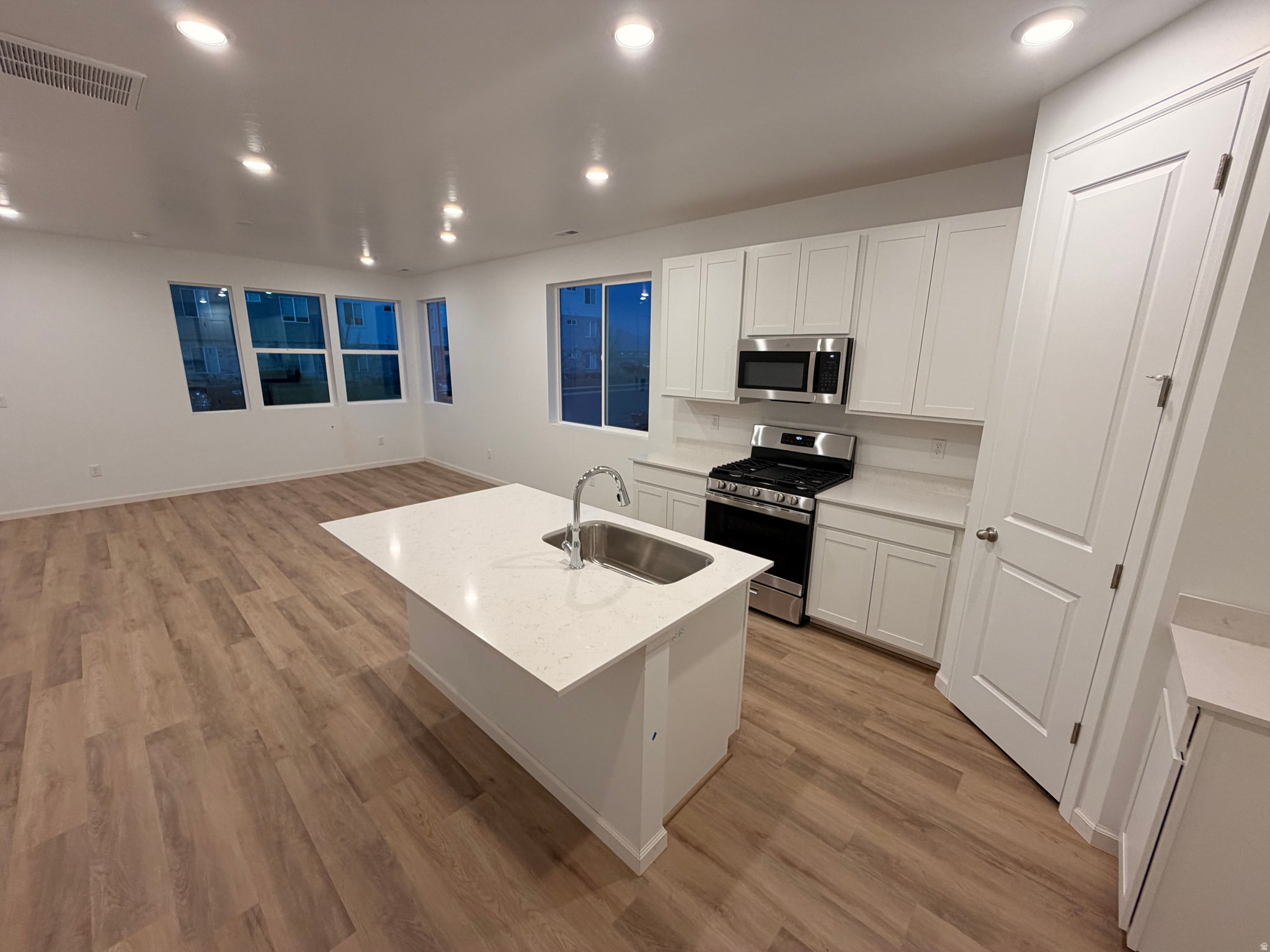 VILLAGES AT ARROWHEAD PARK - Residential