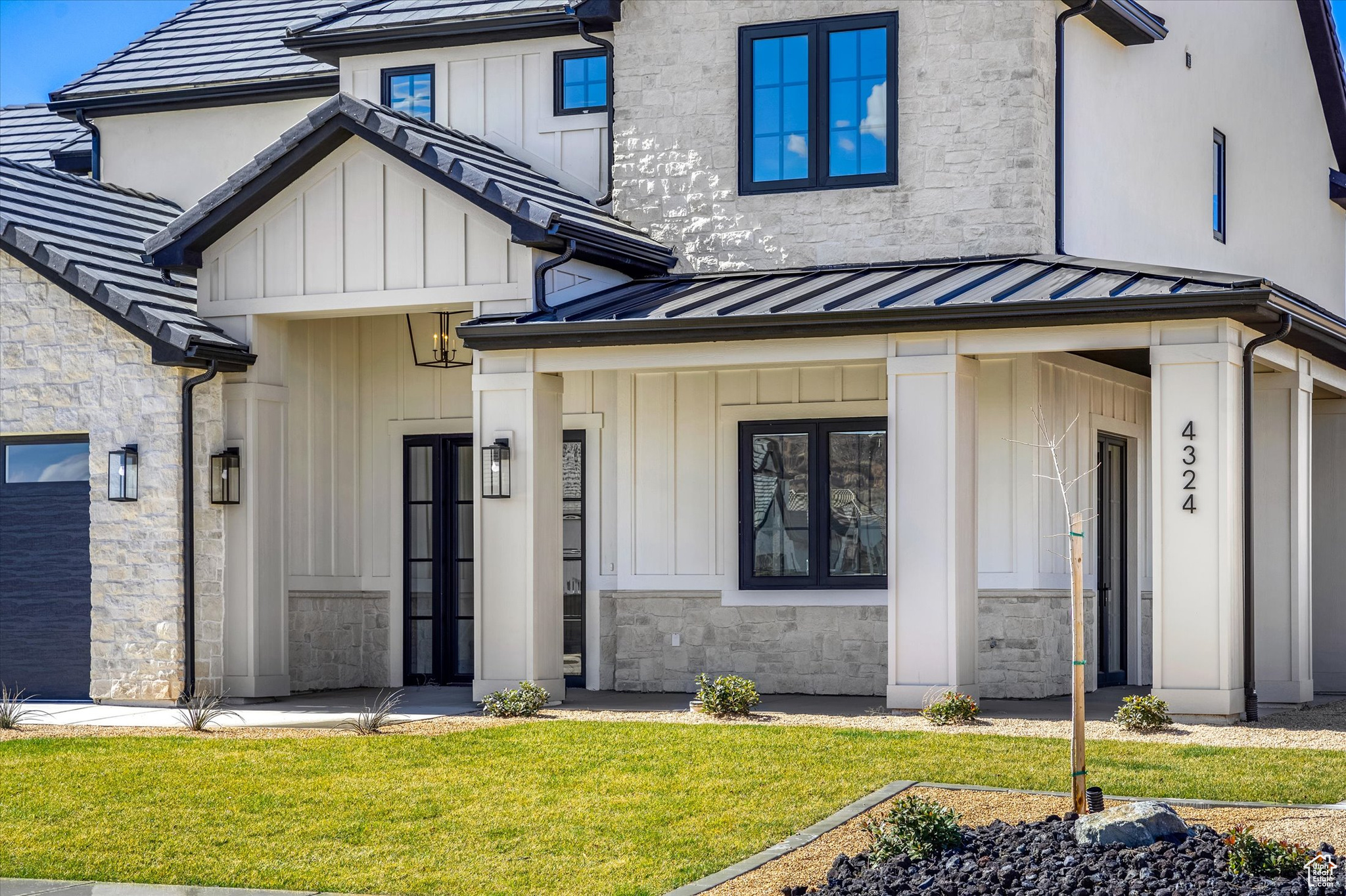 SOUTHERN VISTAS - Residential