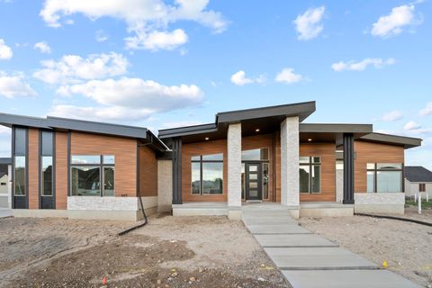 Tiny photo for 647 W 1330 S, Lehi, UT 84043 (MLS # 2148039)