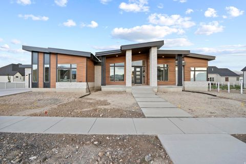 Tiny photo for 647 W 1330 S, Lehi, UT 84043 (MLS # 2148039)