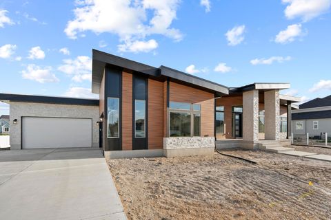 Tiny photo for 647 W 1330 S, Lehi, UT 84043 (MLS # 2148039)