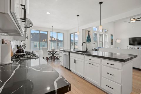 Tiny photo for 647 W 1330 S, Lehi, UT 84043 (MLS # 2148039)