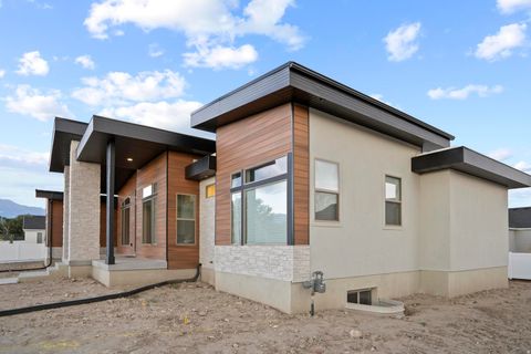 Tiny photo for 647 W 1330 S, Lehi, UT 84043 (MLS # 2148039)