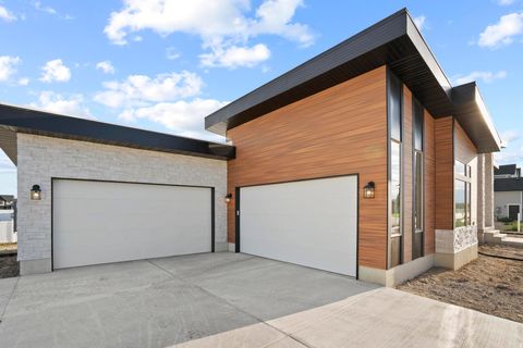 Tiny photo for 647 W 1330 S, Lehi, UT 84043 (MLS # 2148039)