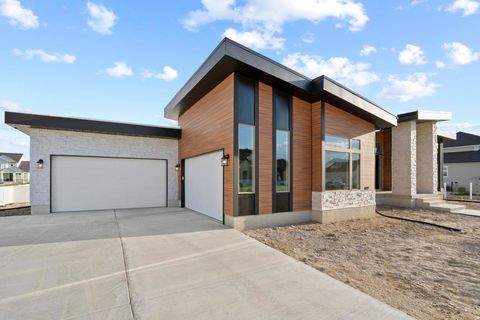 Tiny photo for 647 W 1330 S, Lehi, UT 84043 (MLS # 2148039)