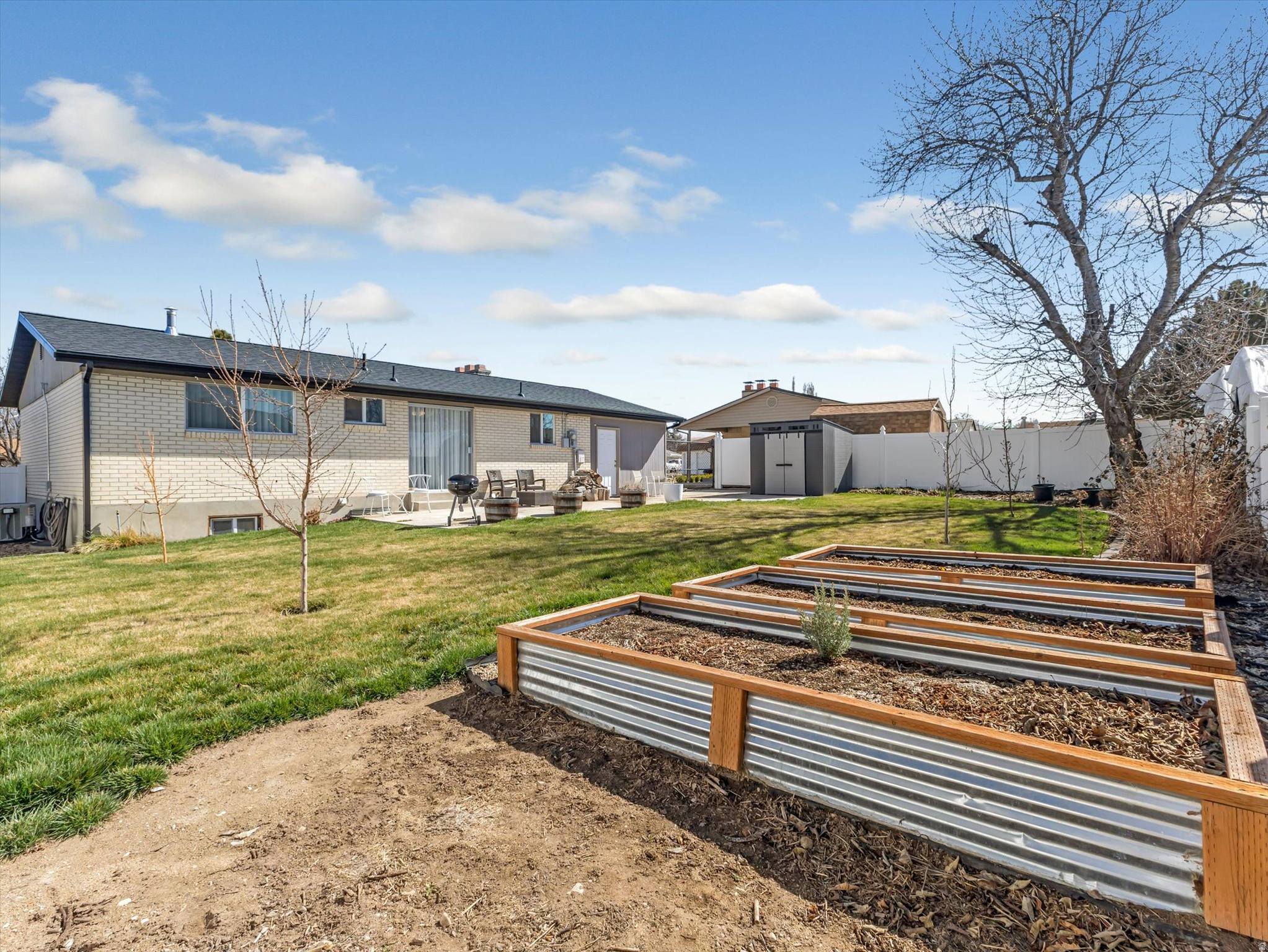 COLONY EAST - Residential