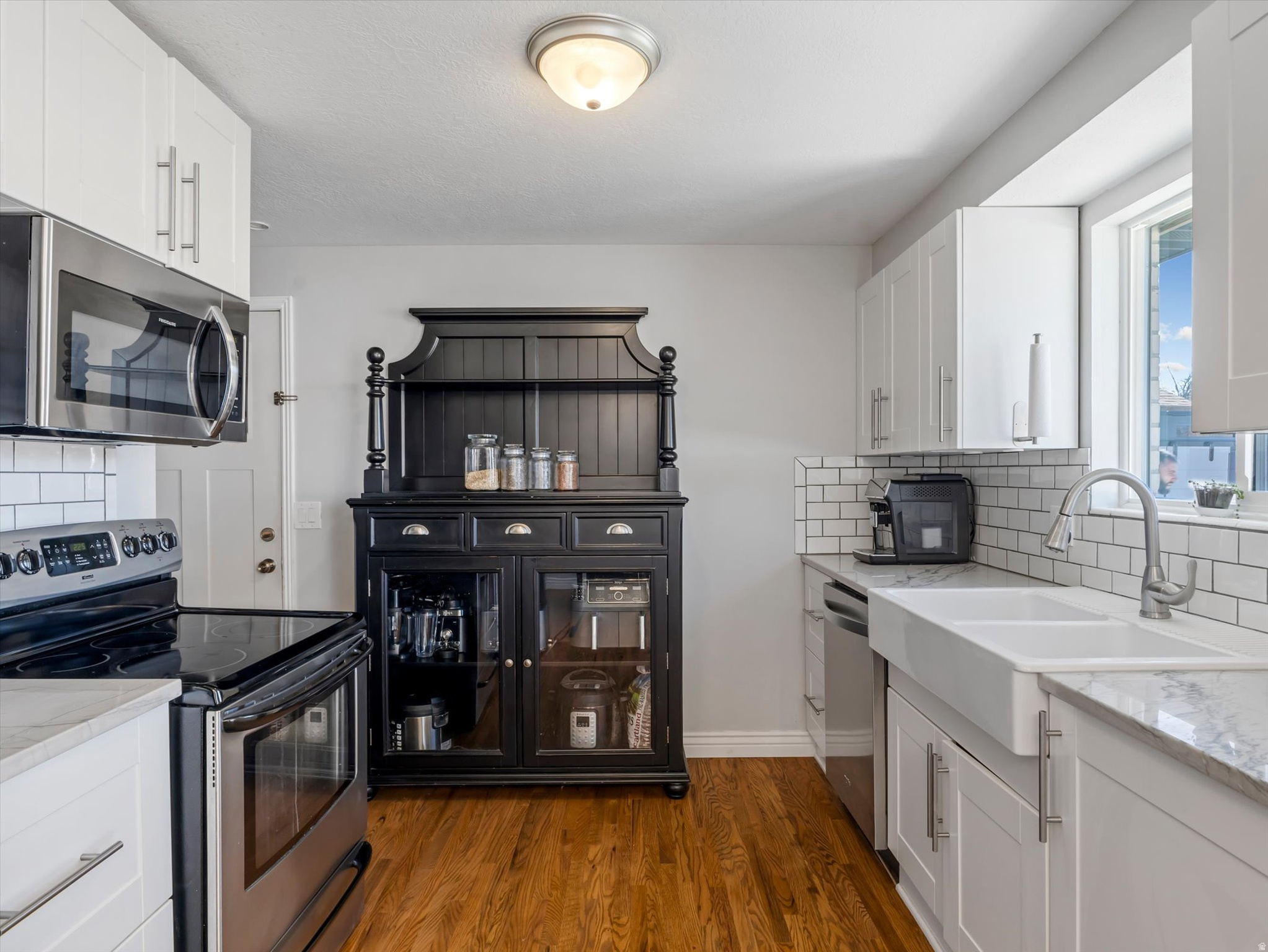 COLONY EAST - Residential