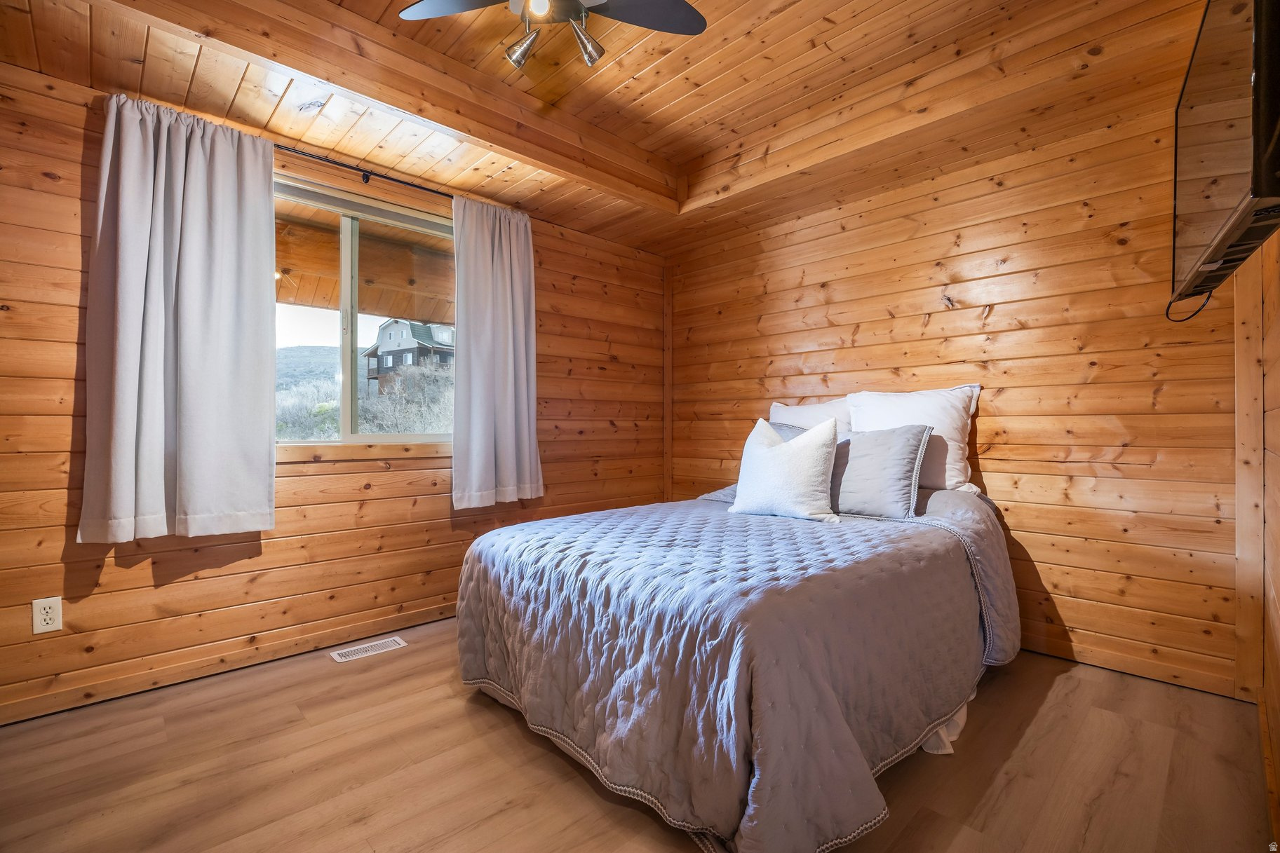 TIMBER LAKES - Residential